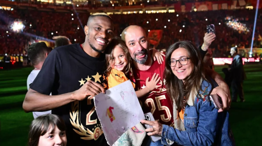 Süper Lig'e adını altın harflerle yazdıran Osimhen ilk kez bu kadar net konuştu! Kararını en yakınına açıkladı