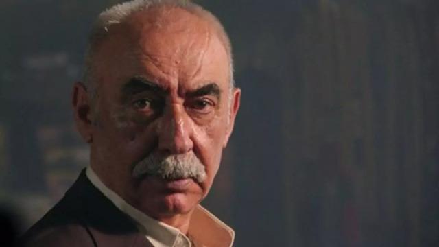 Bir Döneme Ayna Tutan Rollerin Adamı: Şener Şen