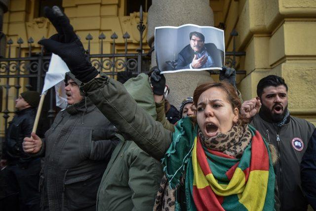 Salih Müslim hakim karşısında