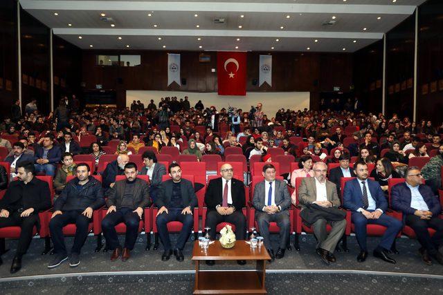 Hocalı katliamında yaşamını yitirenler ERÜ’de anıldı 