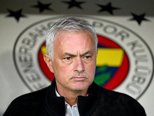 Kadıköy'de görülmüştü, sebebi şimdi anlaşıldı! Mou'nun yerine o geliyor...