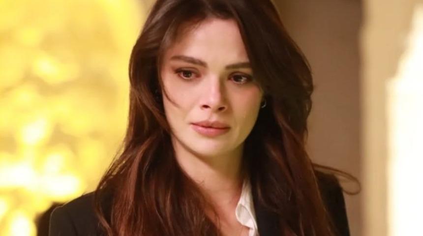 Uzak Şehir'in Alya'sı Sinem Ünsal Midyat'tan ayrıldı! Soluğu orada aldı