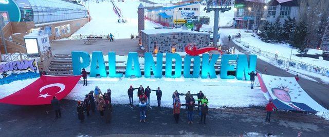 Erzurum Gen&ccedil;lik Meclisi Cumhurbaşkanı Erdoğan&rsquo;ın doğum g&uuml;n&uuml;n&uuml; kutladı 1