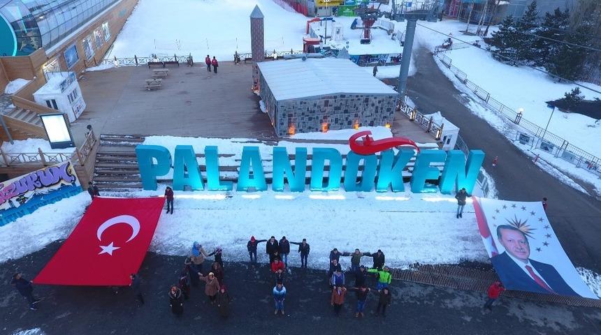 Erzurum Gen&ccedil;lik Meclisi Cumhurbaşkanı Erdoğan&rsquo;ın doğum g&uuml;n&uuml;n&uuml; kutladı