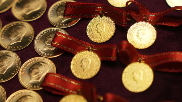 Altın yükselişte! Uzman isim kritik rakamı verdi 'Zirve seviyeler' için onu işaret etti