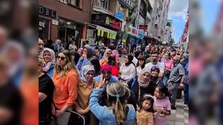 1 milyon TL değerinde! Duyan koştu, akın ettiler... Uzun kuyruklar oluştu, izdiham çıktı