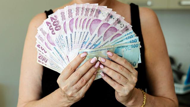 'Ciddi bir kolaylık' Ev kadınlarının emekliliğinde detayları 3 maddede sıraladı! 'Yaş, prim tutarı, prim gün sayısı...'