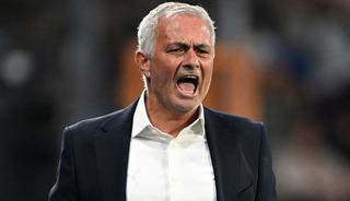 Jose Mourinho'nun sosyal medyaya düşen fotoğrafı gündem oldu! Valizleriyle ne için gitti?