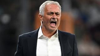 Jose Mourinho'nun sosyal medyaya düşen fotoğrafı gündem oldu! Valizleriyle ne için gitti?