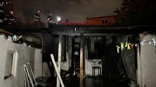 Edirne'de çıkan yangında 3 ev zarar gördü