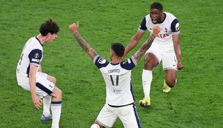 41 yıl aranın ardından UEFA Kupası'nı aldılar!
