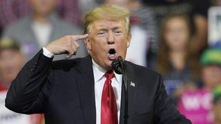 Donald Trump, Katar sorusu soran NBC News muhabirine sinirlendi: Sen berbat bir muhabirsin! Yeterince zeki de değilsin