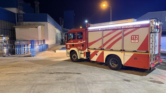 Düzce'de otomotiv ürünleri fabrikasında çıkan yangında hasar oluştu