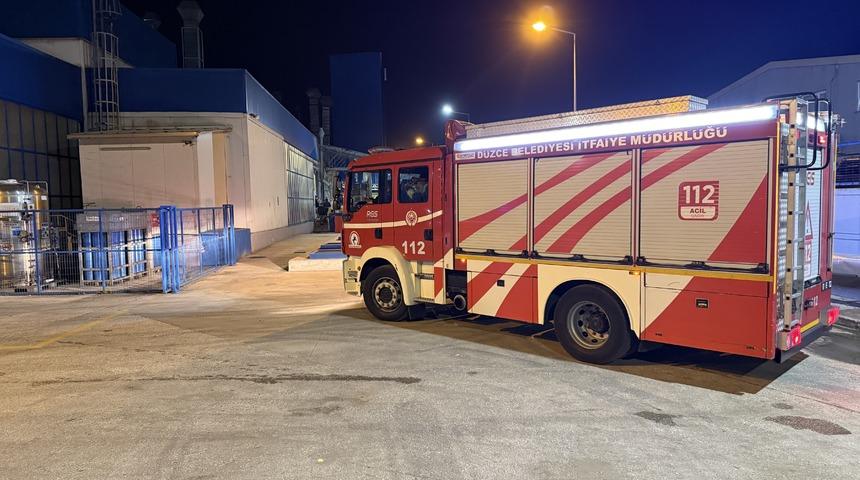Düzce'de otomotiv ürünleri fabrikasında çıkan yangında hasar oluştu