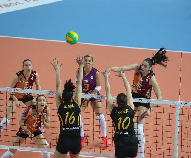 Filedeki Türk derbisinde kazanan VakıfBank