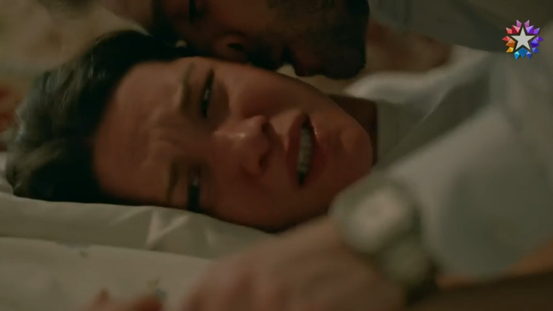 Sahipsizler dizisinde zorla birliktelik sahnesi tepki &ccedil;ekti! "Hi&ccedil; yakışmamış diziye"