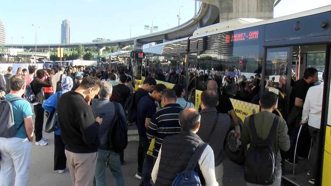 ISTANBUL--ISTANBULDA-HALK-OTOBUSLERI-KO_725727_214473