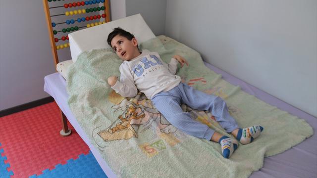 Sivrisinek ısırığı yatağa bağımlı hale getirdi! Afyonkarahisar'da Batı Nil virüsü kaptı