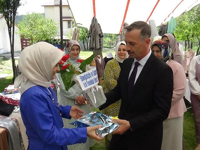 Önce işçilik öğrendiler sonra sergi açtılar...