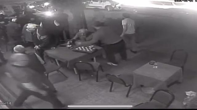 Yüzlerce kişinin ortasında kan donduran cinayet! Gözünü kırpmadan 7 kez tetiğe bastı