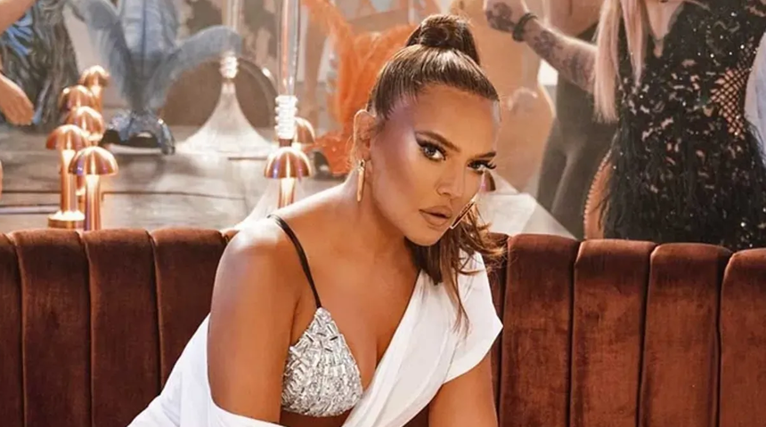 Demet Akalın Bodrum esnafına kızdı! Bahçede 2 kişilik kahvaltıya 1850 TL ödedi!