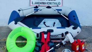 Kaçmaya çalıştığı botu şişirirken yakalandı