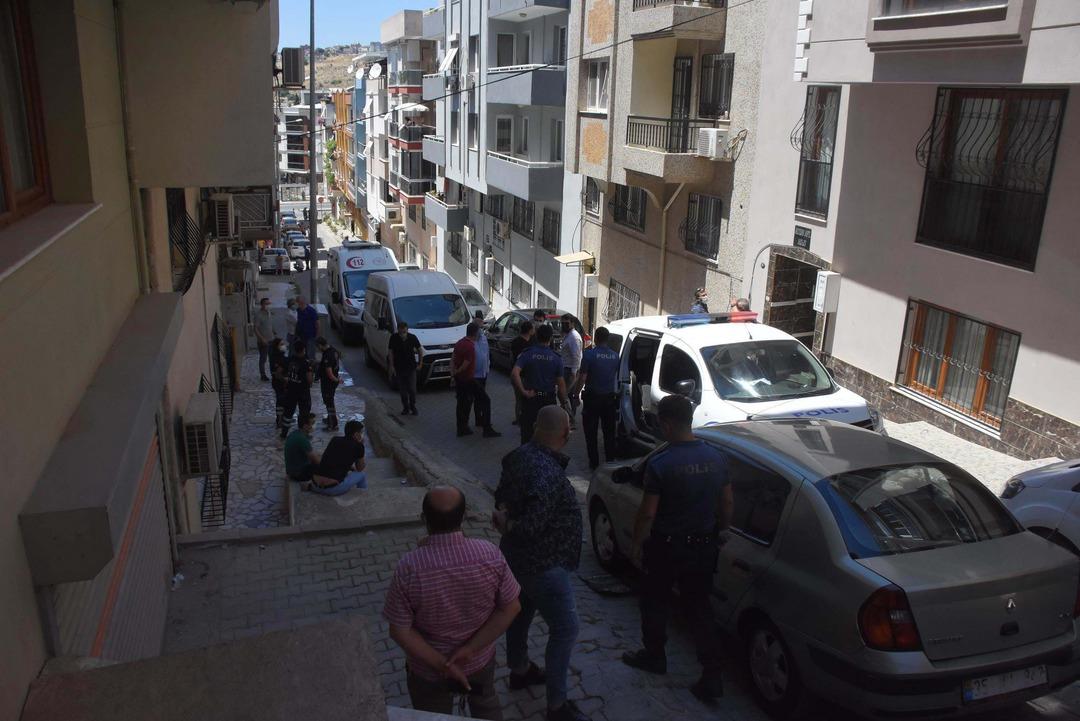 KIZINI-OLDUREN-ANNEYE-YENIDEN-YARGILANDI_726521_214725
