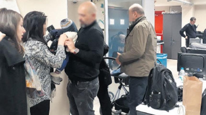 İlgin&ccedil; karar! Baba 7 aylık oğlunu karakolda g&ouml;r&uuml;yor