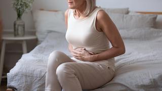 Menopoz sonrası kanama: Masum mu, tehlikeli mi? Her 10 kadından 1’inde kanser çıkıyor!