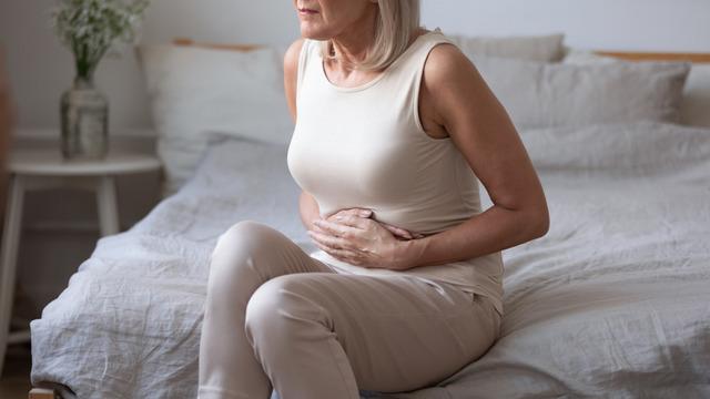 Menopoz sonrası kanama: Masum mu, tehlikeli mi? Her 10 kadından 1’inde kanser çıkıyor!