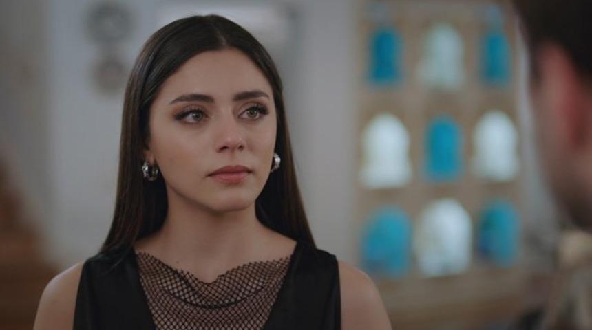 Kızılcık Şerbeti'nin Doğa'sı Sıla Türkoğlu Cannes sokaklarında! Tarzı olay oldu