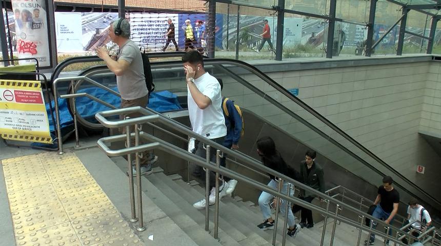 Yer : Kadıköy! Metro merdiveni çöktü vatandaşlar korku dolu anlar yaşadı!