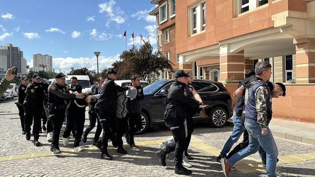 Ekipler SIM karttan yola çıktı! Bahis şebekesi çökertildi