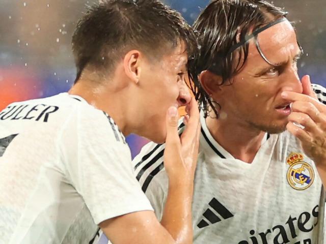 Real Madrid'de beklenen ayrılık gerçekleşti! Yıldız futbolcu takıma veda etti