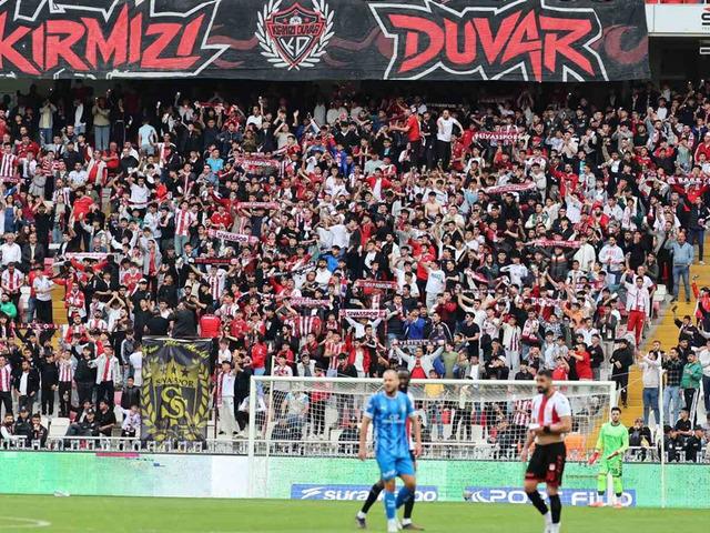Sivasspor taraftarından savcılığa suç duyurusu! ''Gaziantep FK-Alanyaspor maçında şike yapılmıştır"