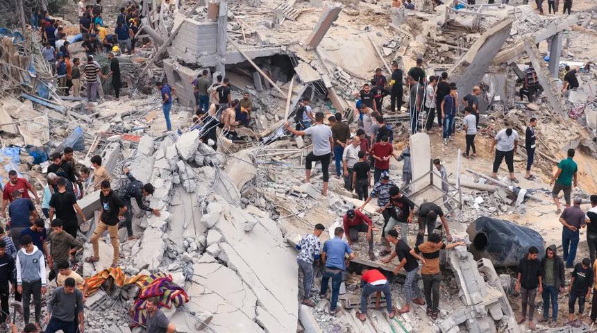 Yunanistan Dışişleri Bakanı Yerapetritis: "Gazze'deki insani kriz yıkıcı boyutlara ulaştı"