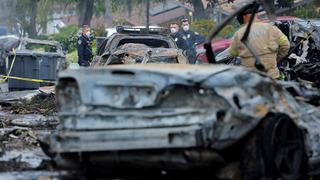 Tüm dünya bu görüntüleri konuşuyor! ABD'de ordu mahallesine uçak düştü: En az 15 ev yandı
