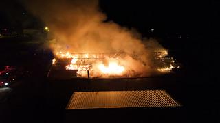 Kırıkkale'de dinlenme tesisinin çatısı alev alev yandı! Müdahale 2 saat sürdü