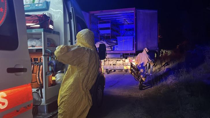 Ormanda kazdıkları kuyuda mahsur kalan 2 kişi için kurtarma çalışması başlatıldı G3