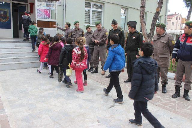 Öğrencilerden Jandarma Komutanlığı’na ziyaret