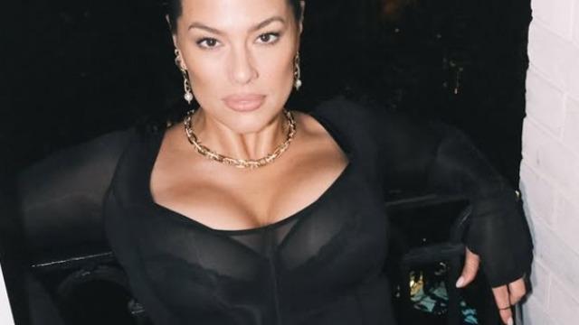 Dünyanın en seksi kadını seçilmişti! Ashley Graham özel geceye böyle hazırlandı! Peş peşe yayınladı...