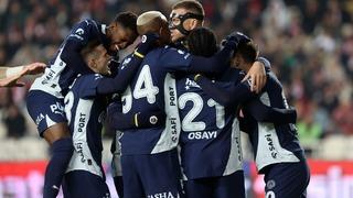 Fenerbahçeli yıldız için gündemi sarsan iddia! Evini eskortlar soydu