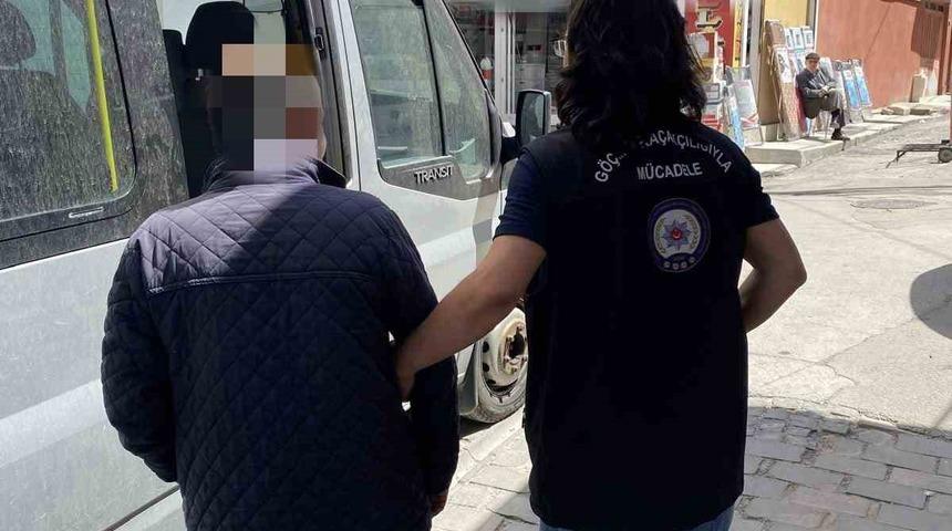 Afyonkarahisar’da 6 yabancı uyruklu şahıs sınır dışı edildi