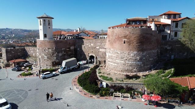 Ankara Kalesi surlarındaki restorasyon ve güçlendirme çalışmaları tamamlandı