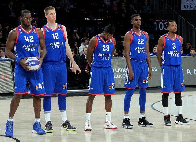 Anadolu Efes, Milano deplasmanında 1