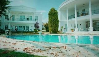 Medcezir'in çekildiği lüks villa satışa çıktı! İstenen rakam dudak uçuklattı