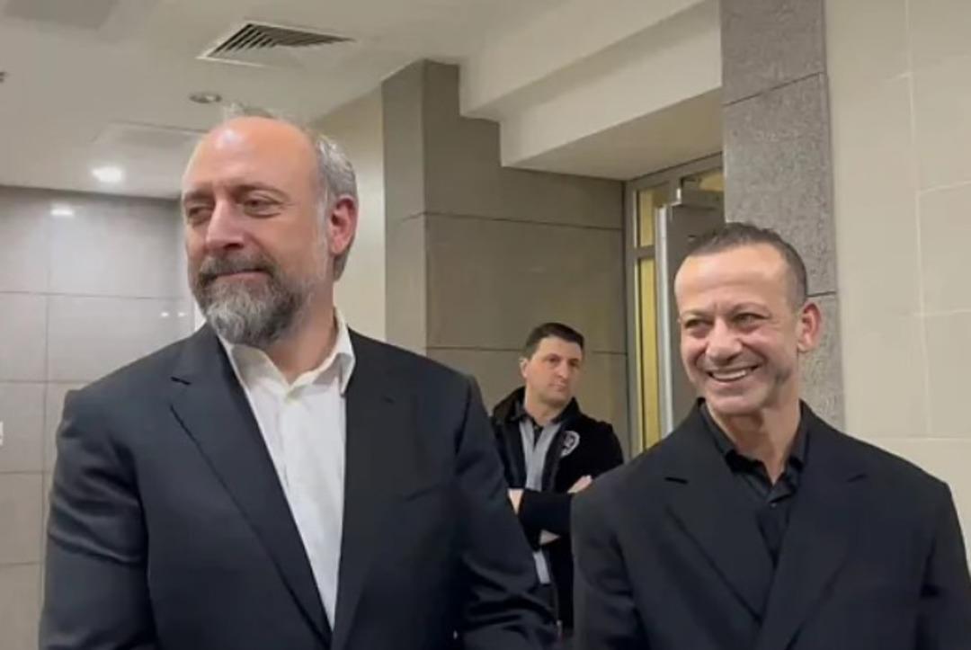 ÜNLÜ İSİMLERRR ÜNLÜ İSİMLERRR