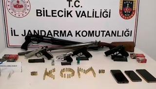 Bilecik'te silah kaçakçılığı operasyonu! 3 zanlı yakalandı