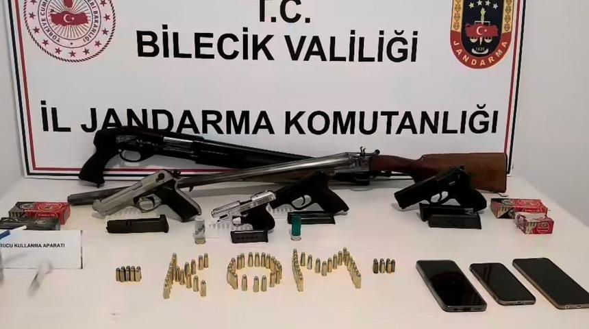Bilecik'te silah kaçakçılığı operasyonu! 3 zanlı yakalandı