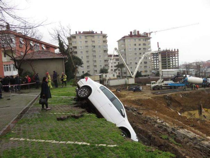 Kadıköy'de toprak kayması! Otomobilleri ağaçlara bağladılar... G5